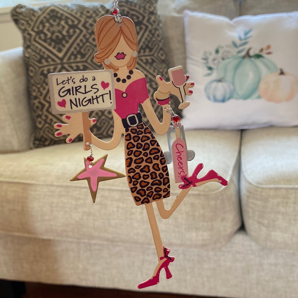 🥂🎉”Let’s do a girls night” metal ornament  super cute stocking stuffer 6.5”